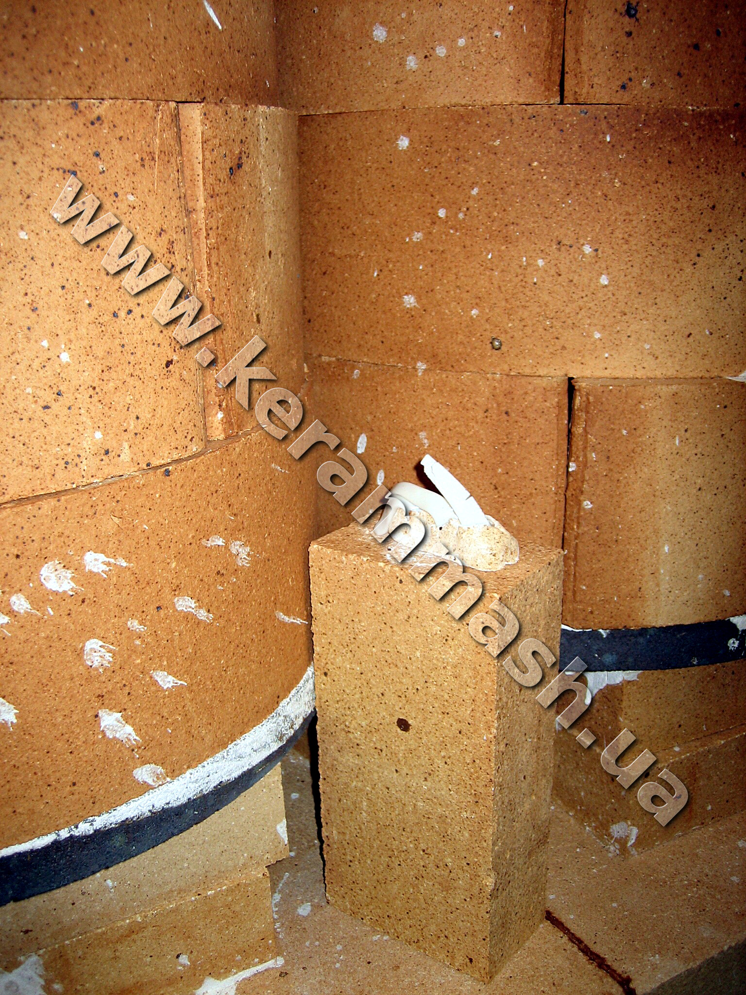 Промислова камерна піч для випалу великогабаритних ізоляторів ТермоГаз ТермоМастер ПрАТ Кераммаш