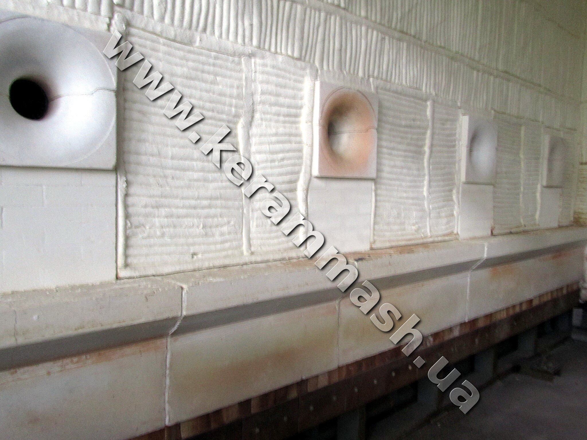 Промышленная газовая камерная печь с выкатным подом для нагрева под ковку